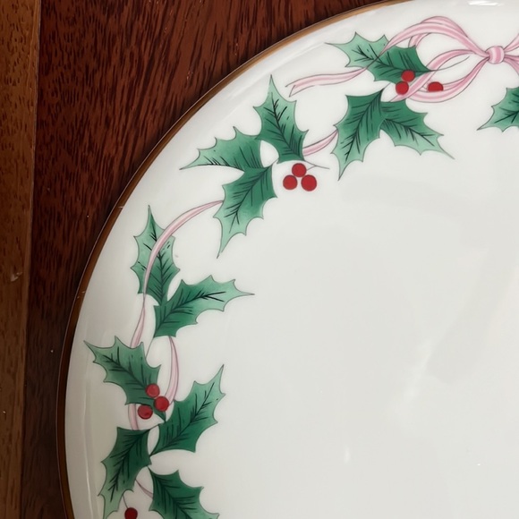 Mikasa Ribbon Holly Cheese & Cracker Board 10 1/2” Discontinued - Picture 7 of 8